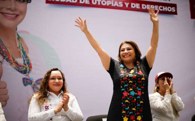 Andrés Manuel López Obrador, presidente de México, celebró que a Clara Brugada le fue requetebién en el pasado proceso electoral y sea la próxima jefa de Gobierno de la Ciudad de México, porque es una mujer honesta y con convicciones. FOTO: Especial
