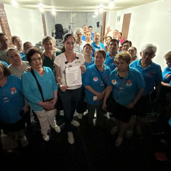 Lía Limón y representantes de los mercados de la alcaldía se comprometieron a seguir mejorando esos espacios, en pocas palabras a echarle “Más limón a los mercados de Álvaro Obregón”. FOTOS: Especial