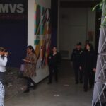 La candidata de MC tuvo que ser acompañada por dos policías para que la cuidaran de Fernando Mercado y pudiera realizarse el debate chilango. Ya también hay demanda penal contra el candidato de Morena. FOTO: CDMX Magacín