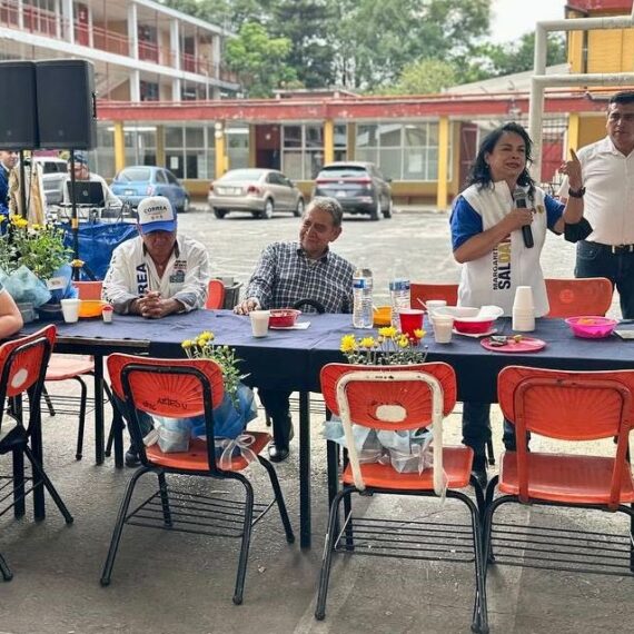 Los módulos de policía hoy se encuentran abandonados y en total descuido, convirtiéndose en sitios o guaridas de la delincuencia, razón por la cual habremos de rescatarlos dijo la candidata a la alcaldía Azcapotzalco del PAN, PRI y PRD, Margarita Saldaña. FOTO: Especial