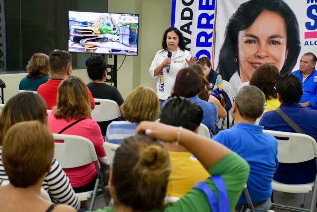 La candidata a la alcaldía de Azcapotzalco por el PAN, PRI y PRD, Margarita Saldaña Hernández, reiteró este miércoles el compromiso de su administración con el fortalecimiento del sistema educativo local. FOTO: Especial