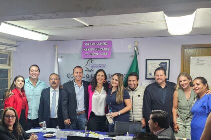 Carlos Orvañanos recibió su constancia de mayoría como alcalde electo de Cuajimalpa, para el periodo de gobierno del 1 de octubre de este año al 30 de septiembre de 2024. FOTOS: Especial