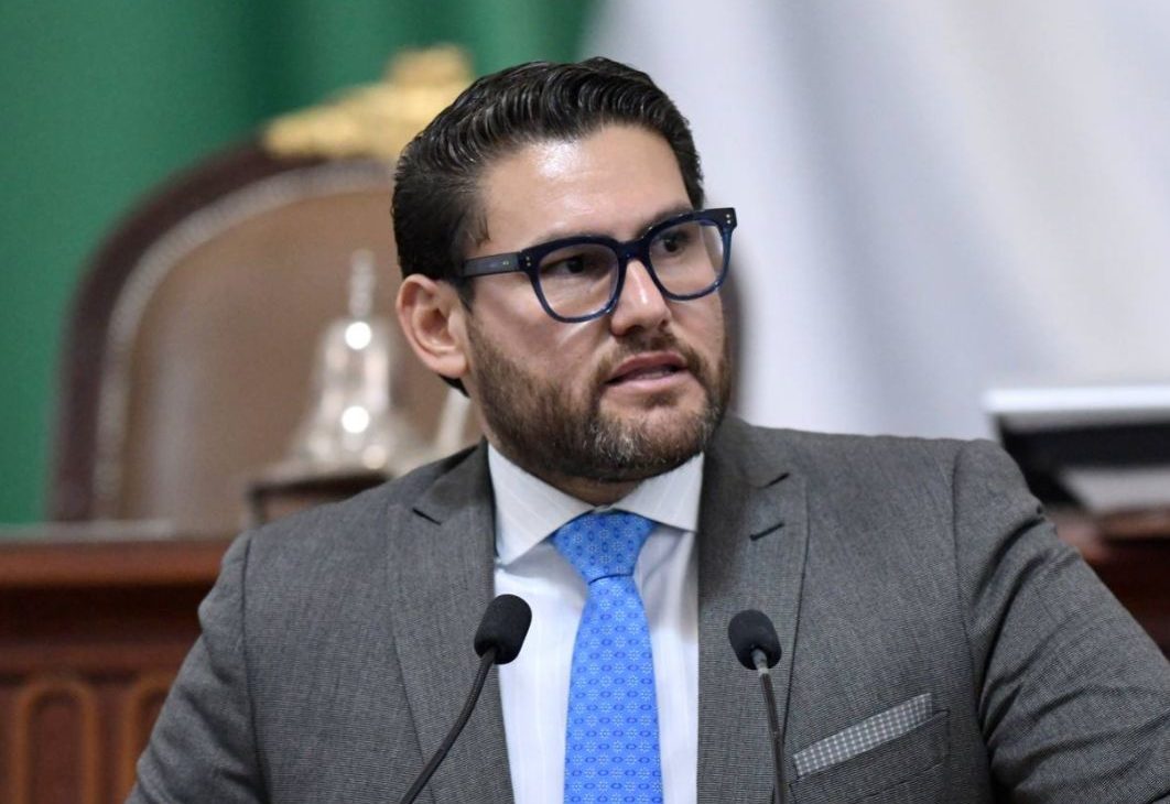 El diputado local del PAN, Aníbal Cañez Morales, lamentó que el Tribunal Electoral CDMX vuelva a hacer el “ridículo” postrándose frente al poder y haciendo caso omiso de su responsabilidad constitucional de hacer valer los principios que rigen el proceso democrático en Cuauhtémoc.