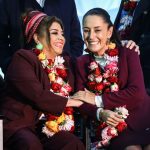 Acompañada de la presidenta electa, Claudia Sheinbaum y de integrantes de Morena, Clara Brugada, Jefa de Gobierno electa de la Ciudad de México, celebró la continuidad de la Cuarta Transformación, en un evento realizado en los Pinos. FOTO: X / Clara Brugada