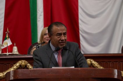 En su discurso por la conmemoración de los 700 años de la fundación de “México-Tenochtitlan”, el diputado Pablo Trejo destacó la enorme capacidad de resiliencia y unidad que en estos siete siglos han tenido los habitantes de la capital del país. FOTO: Especial