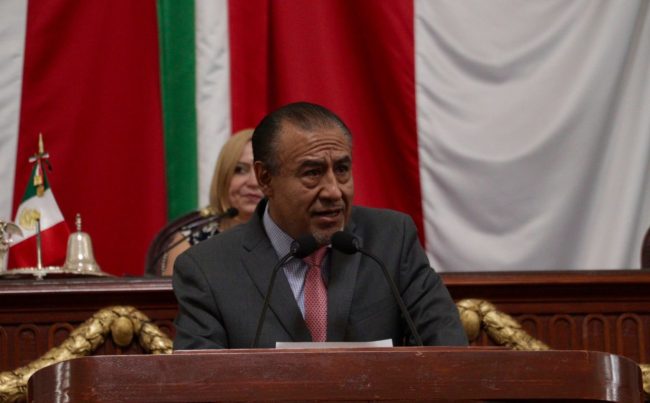 En su discurso por la conmemoración de los 700 años de la fundación de “México-Tenochtitlan”, el diputado Pablo Trejo destacó la enorme capacidad de resiliencia y unidad que en estos siete siglos han tenido los habitantes de la capital del país. FOTO: Especial