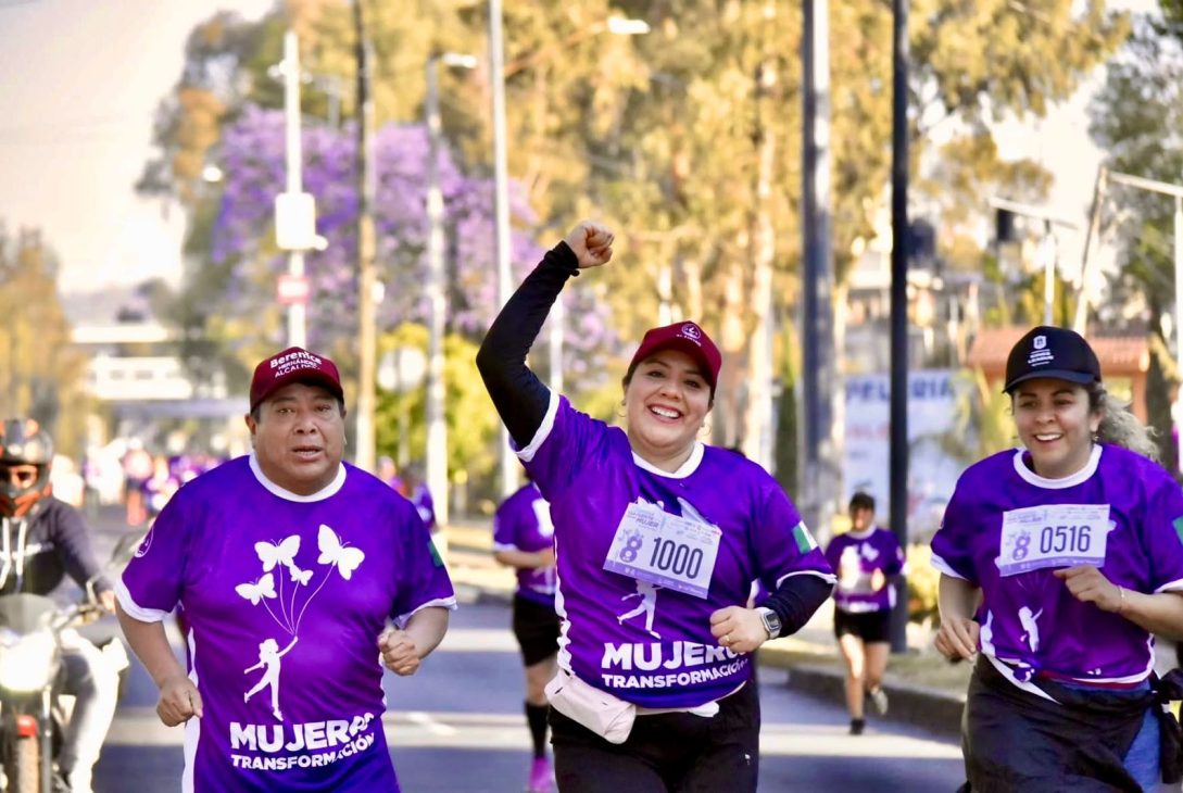 En la Gran Carrera «Tan Fuerte como una Mujer» participó la alcaldesa de Tláhuac, Berenice Hernández, quien agradeció la participación de todas las mujeres en una actividad de significativa importancia para conmemorar el Día Internacional de la Mujer.