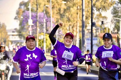 En la Gran Carrera «Tan Fuerte como una Mujer» participó la alcaldesa de Tláhuac, Berenice Hernández, quien agradeció la participación de todas las mujeres en una actividad de significativa importancia para conmemorar el Día Internacional de la Mujer.