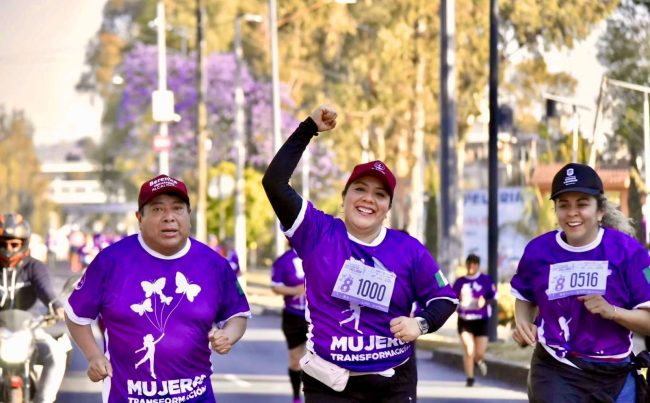 En la Gran Carrera «Tan Fuerte como una Mujer» participó la alcaldesa de Tláhuac, Berenice Hernández, quien agradeció la participación de todas las mujeres en una actividad de significativa importancia para conmemorar el Día Internacional de la Mujer.